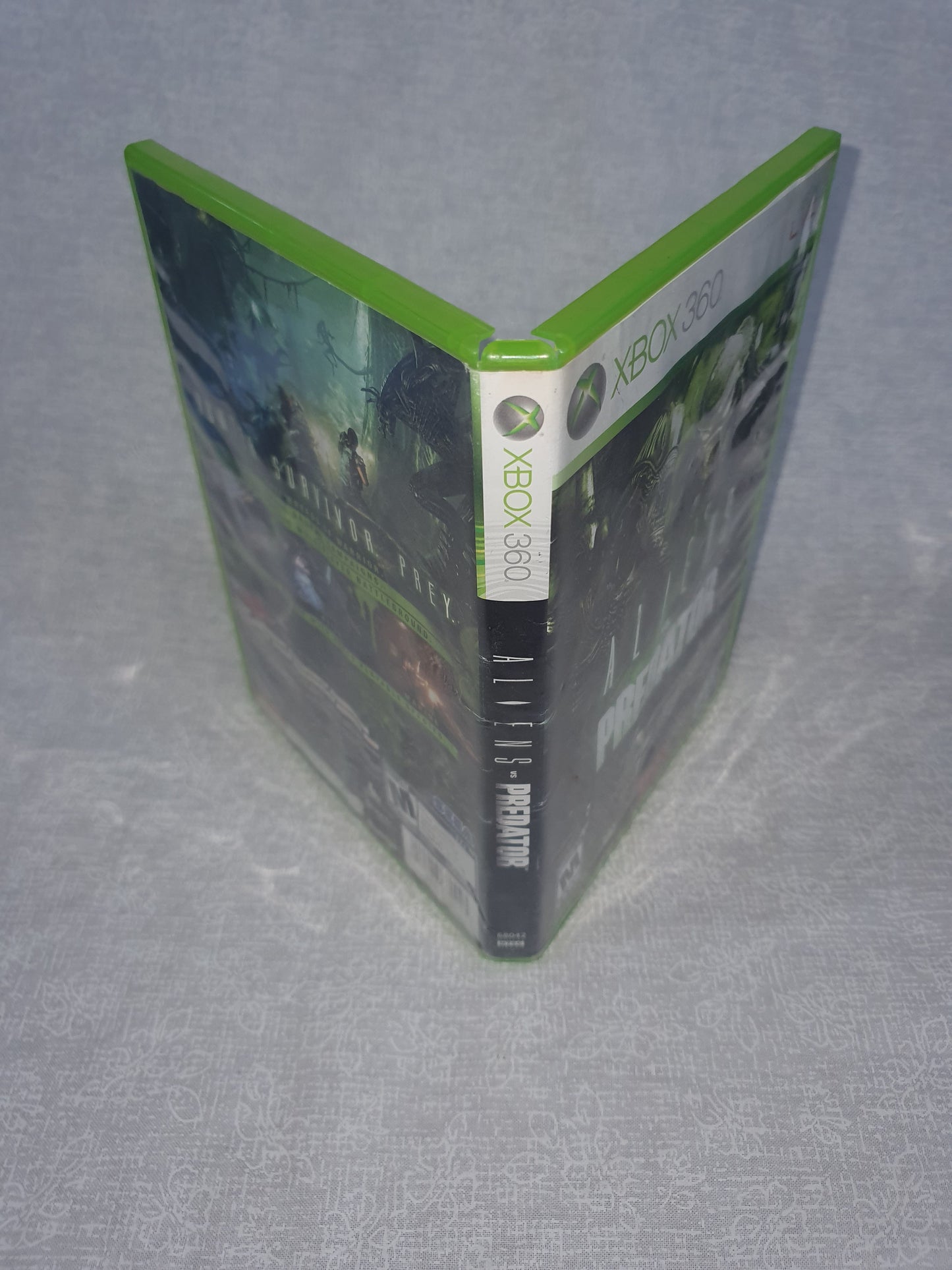 Aliens vs Predator (Microsoft Xbox 360, 2010) Disc Very Good