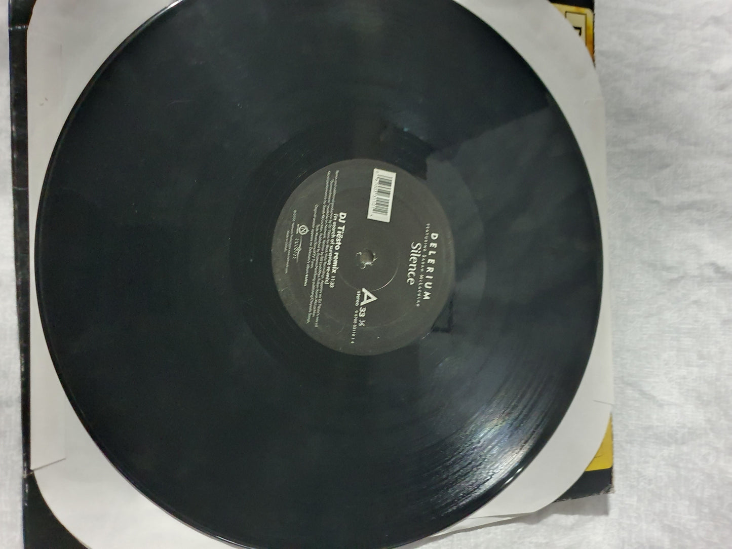 DELERIUM FT. SARAH MCLACHLAN: silence NETTWERK 12" Single 33 RPM VG+/VG+ Aria 067003311014