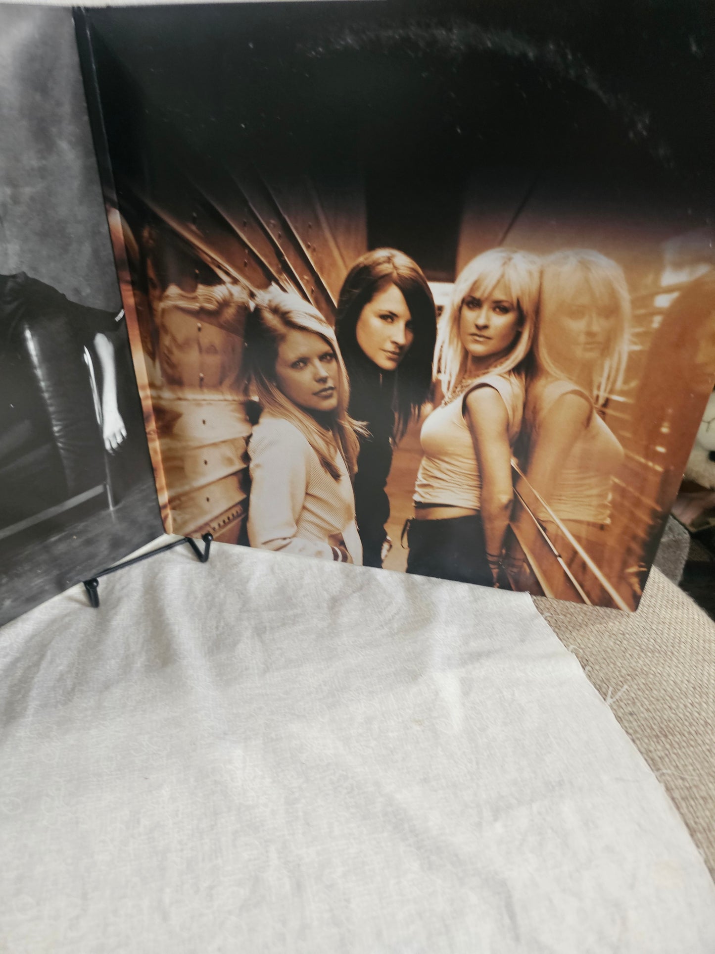 The Chicks Vinyl The Essential Chicks Record Yellow LP 2021 EX/EX 19439804701