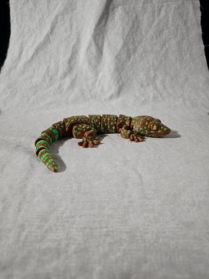 Gecko Fidget Articulated Desk Buddy Home Décor Educational School Handmade Brown and Green Spotted 2 Pack