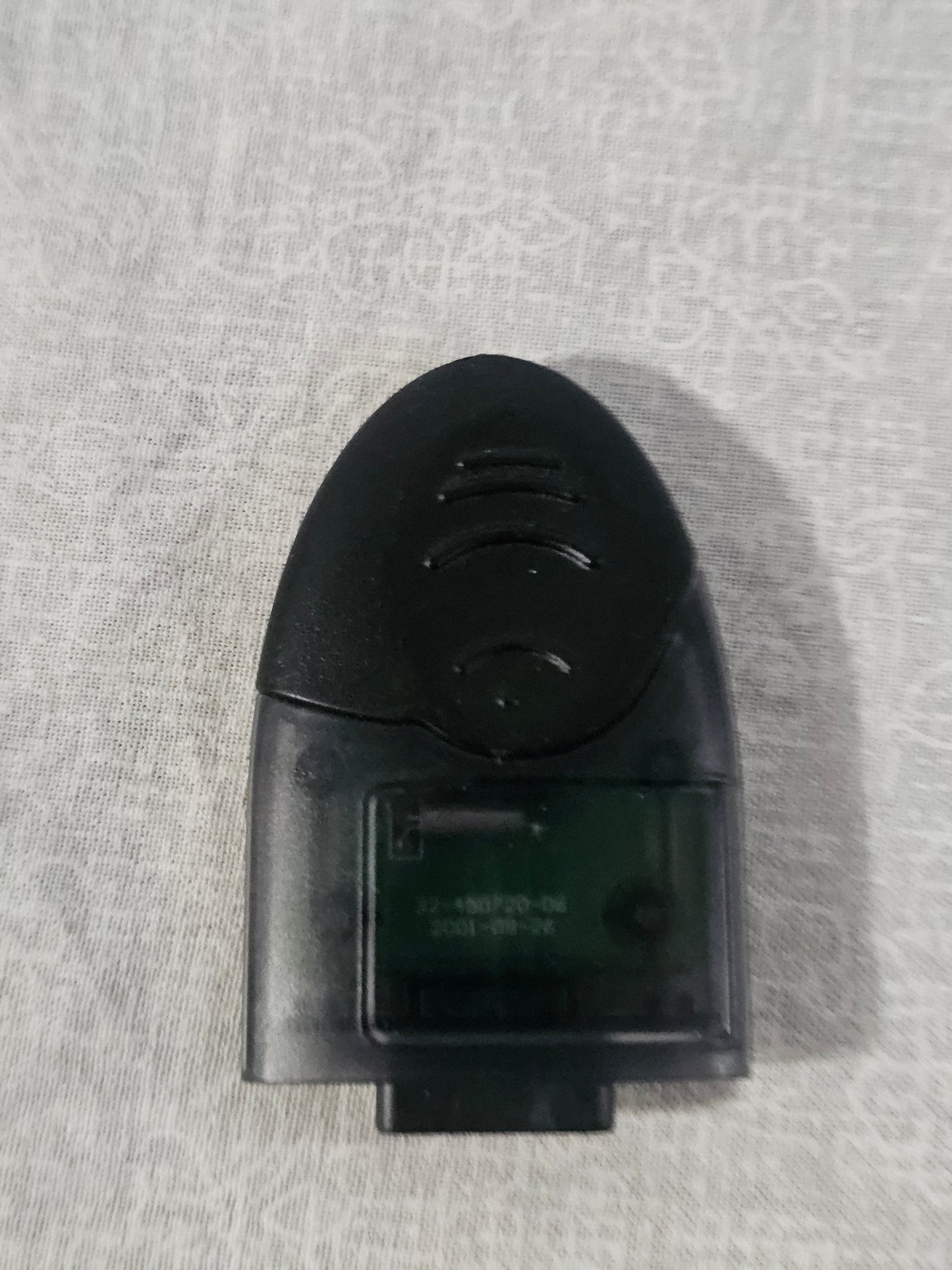 Original Microsoft XBOX Mad Catz Memory Card Unit 8MB Clear /Black Item # 4507