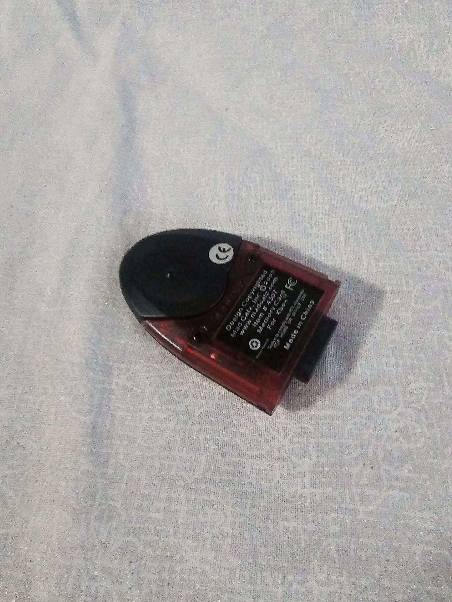 Original Microsoft XBOX Mad Catz Memory Card Unit 8MB Clear /Red Item # 4507