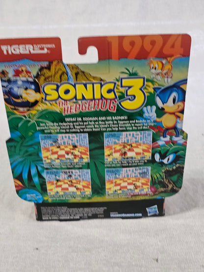 Sonic 3 Tiger Electronic Toy - Vintage Handheld Game | Retro Sonic the Hedgehog 3 Electronic Game for Gamers, Kids, Adults & Collectors