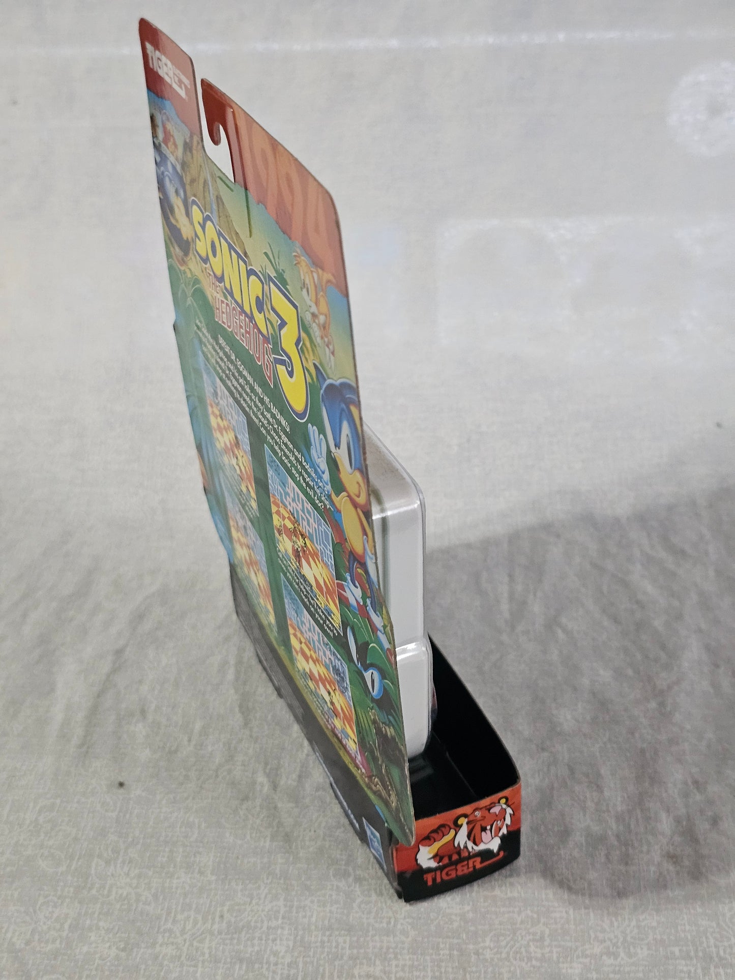 Sonic 3 Tiger Electronic Toy - Vintage Handheld Game | Retro Sonic the Hedgehog 3 Electronic Game for Gamers, Kids, Adults & Collectors
