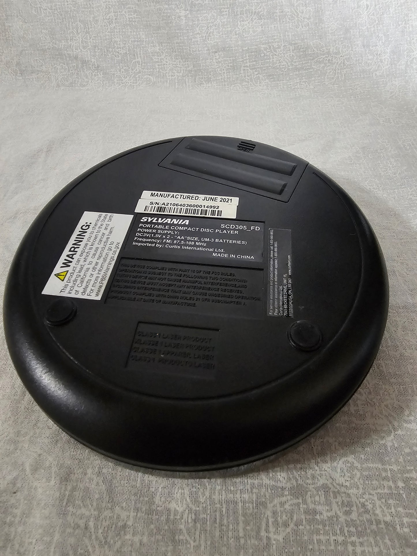 Sylvania Personal Compact Portable CD Player Black with Stereo Earbuds