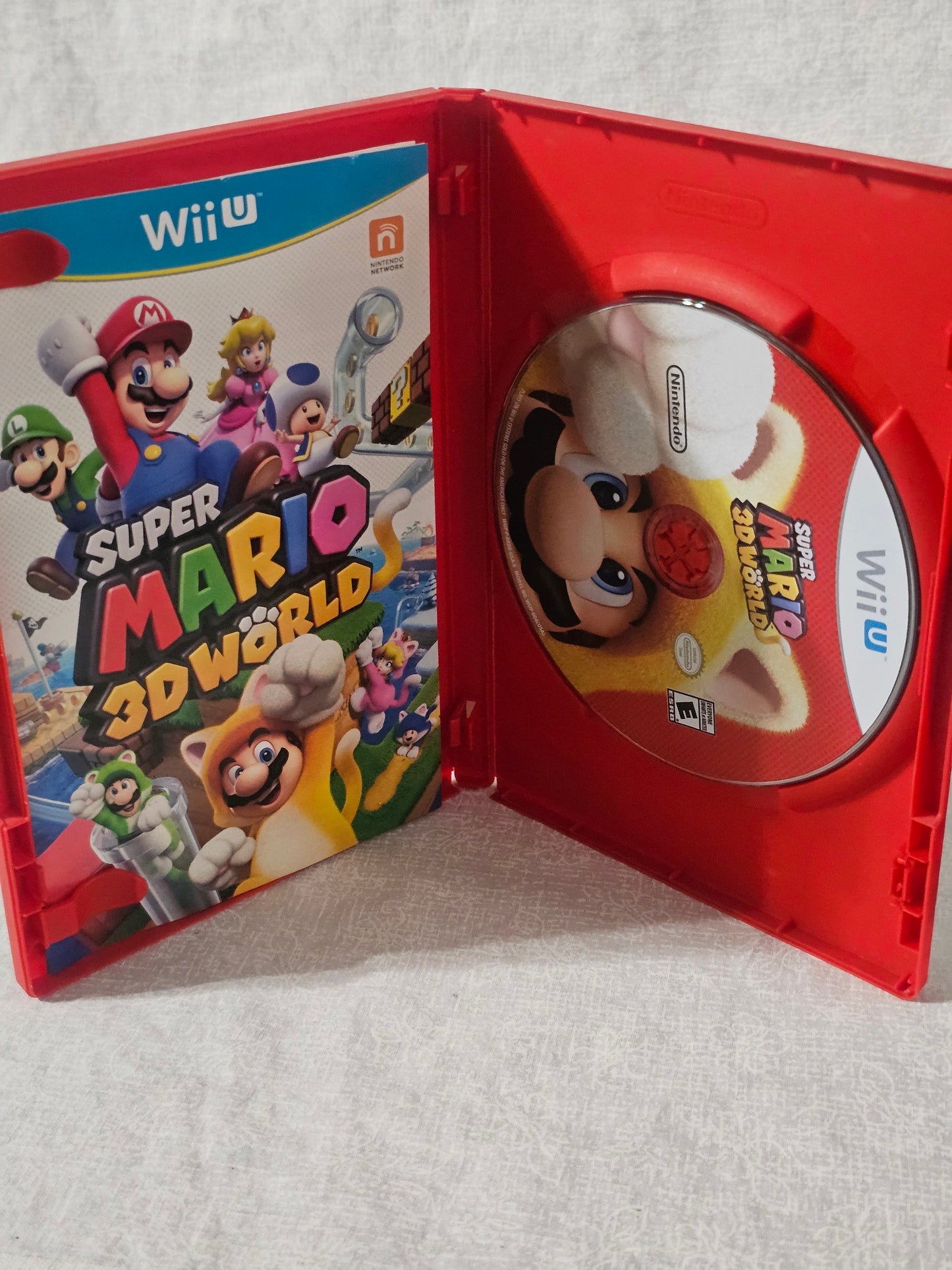 Super Mario 3D World (Nintendo Wii U, 2013) CIB Complete Manual