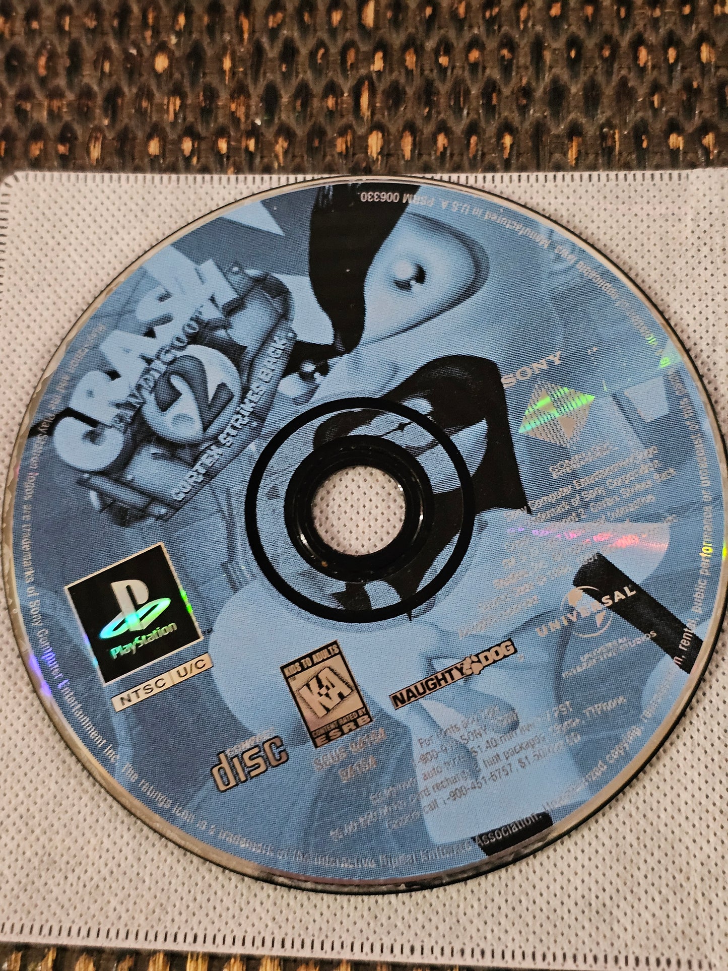 Crash Bandicoot 2: Cortex Strikes Back (PlayStation, 2000) Disc Good - First Print - Black Label